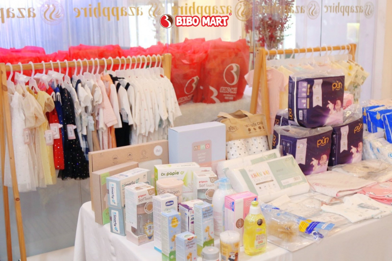 Bibo Mart trưng bày từng loại sản phẩm theo các khu vực riêng biệt, giúp các mẹ có thể dễ dàng tìm được đồ vật yêu thích cho bé