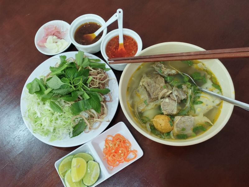 Bún Bò Dalat -Trần Gia