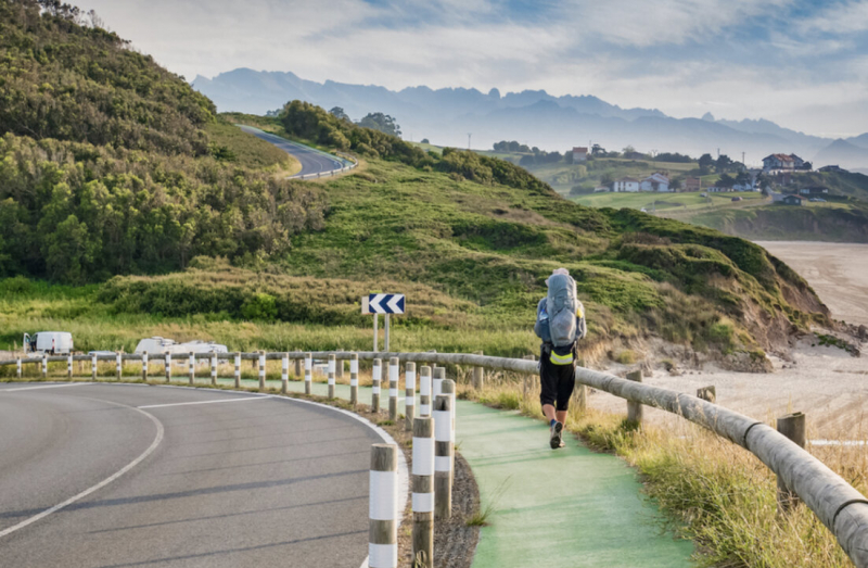 Camino de Santiago (hay còn được gọi là “con đường của Thánh James”)