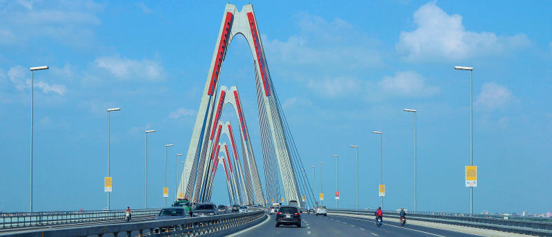 Cầu Nhật Tân là cây cầu dây văng lớn nhất Việt Nam