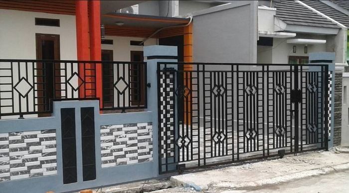 Simple Minimalist Yet Charming House Fence Design Ideas - CasaNesia ...