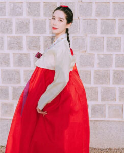 Bộ Hanbok đỏ sọc tại Hanbok Sweety