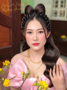 Huelinh Huynh makeup