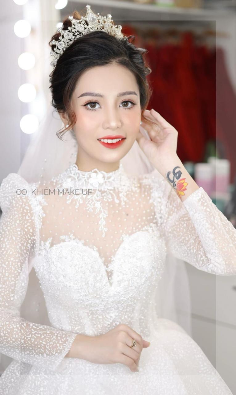 Còi Khiêm Makeup (NGUYEN STUDIO WEDDING)