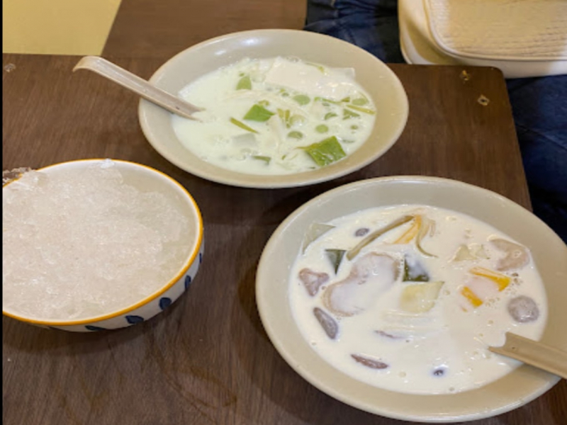 Phố Chè - Hương Vị Nguyên Bản