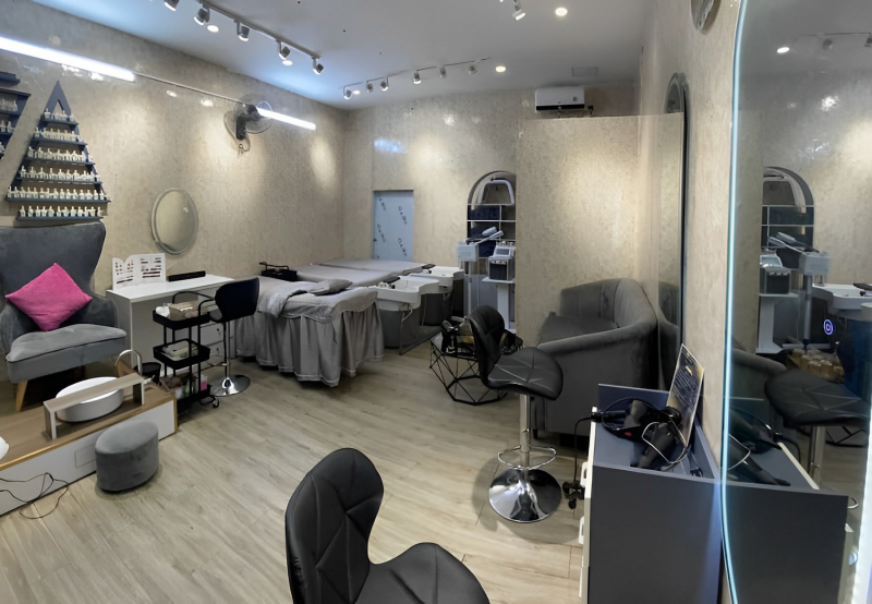 Không gian hiện đại tại Thanh Hoàn Beauty & Academy