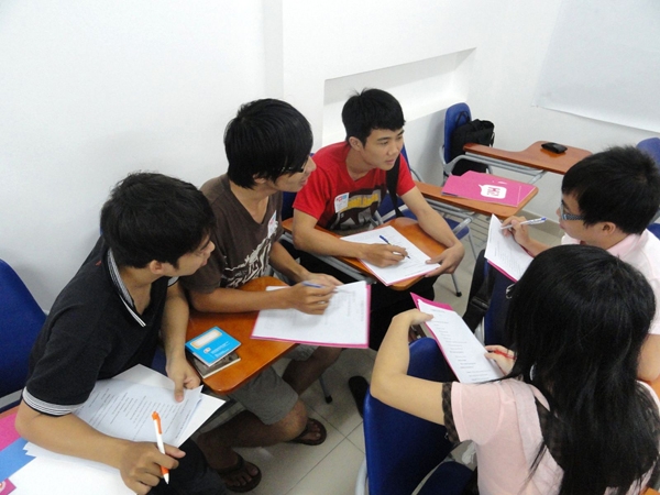 Lớp học Ielts của thầy Tiền.