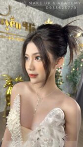 Tuyền Hồ makeup