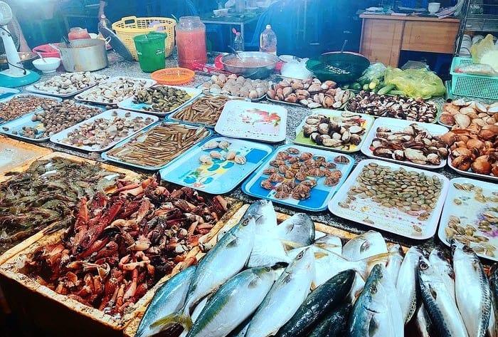 Khám phá 13 chợ nổi tiếng độc đáo ở Đà Nẵng